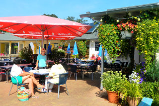 Biergarten in der Gaststätte Zum Bizzenbachtal